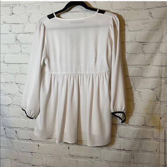 Zara Black and White Peplum Long Sleeve blouse - Picture 5 of 5